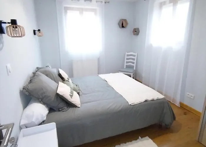 Le Clos De 1 Avec Wifi Bed and breakfast Bourdeilles